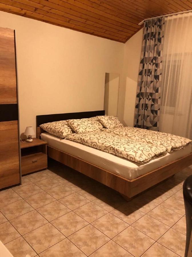 Jacint Apartman Bed and Breakfast Hajdúszoboszló Εξωτερικό φωτογραφία